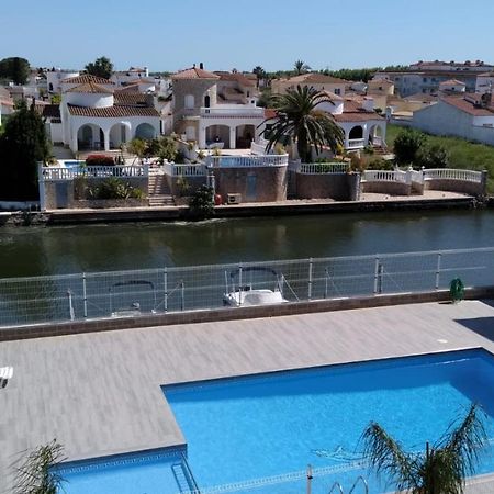 Apartament Amb Piscina Empuriabrava Bagian luar foto